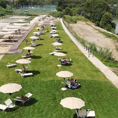 Grande Stanza Con Letto Matrimoniale Bagno Privato Zona San Paolo-trastevere-roma Tre 